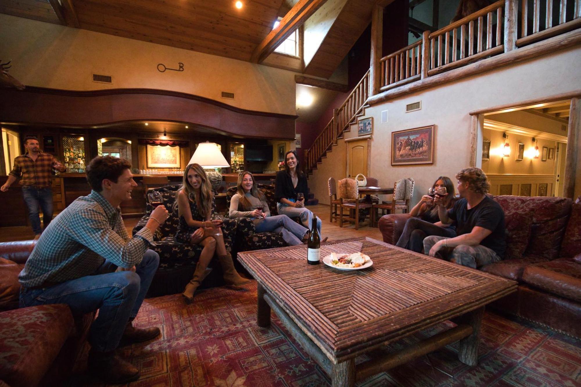 Отель Circle Bar B Guest Ranch Capitan Экстерьер фото